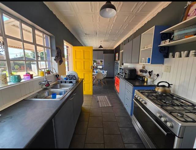 5 BEDROOM HOUSE FOR SALE IN GOLF PARK